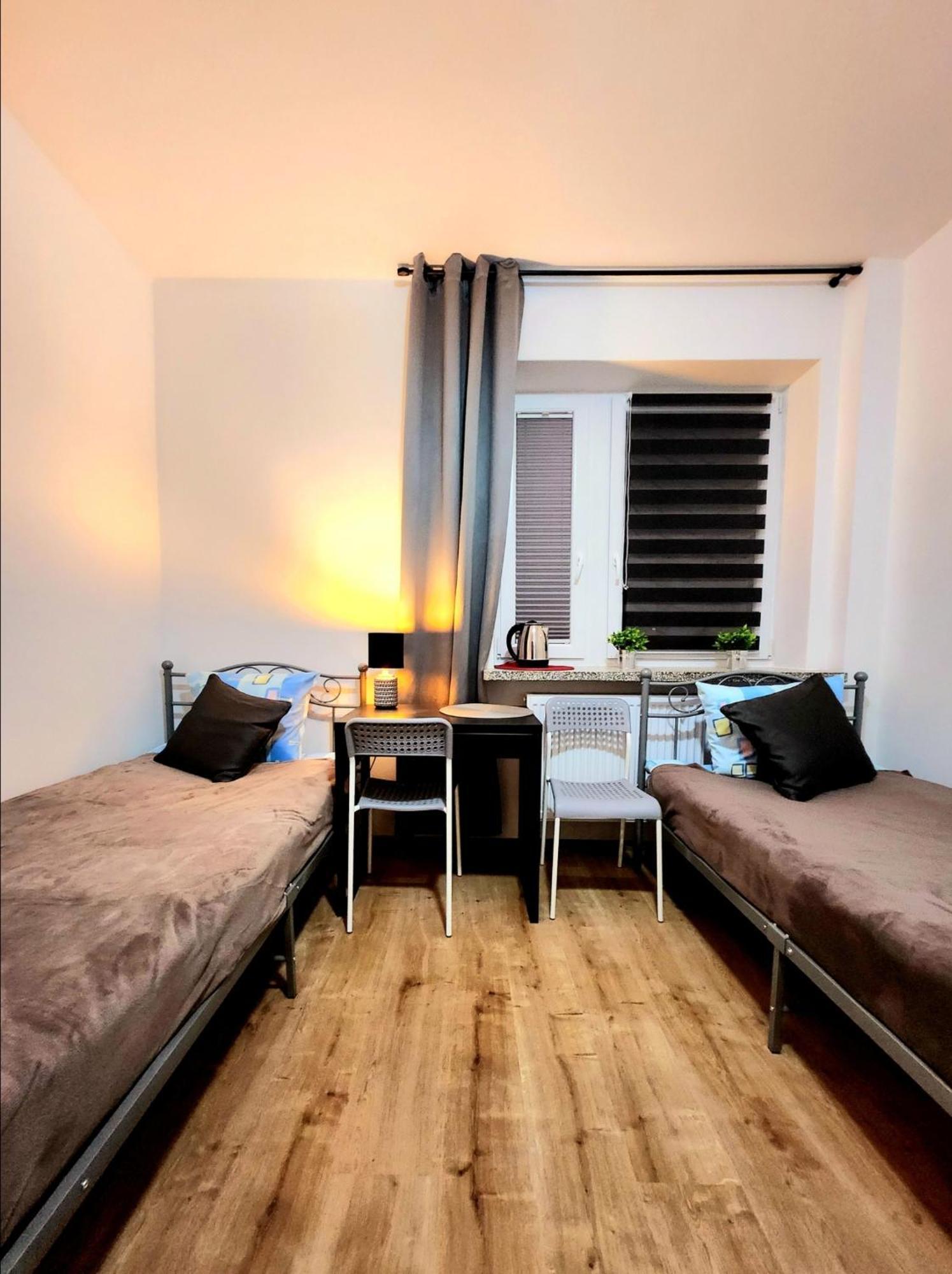 Pod Czapla Hostel Warsaw Ngoại thất bức ảnh