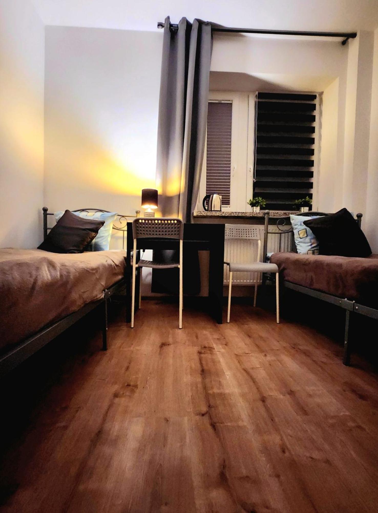 Pod Czapla Hostel Warsaw Ngoại thất bức ảnh