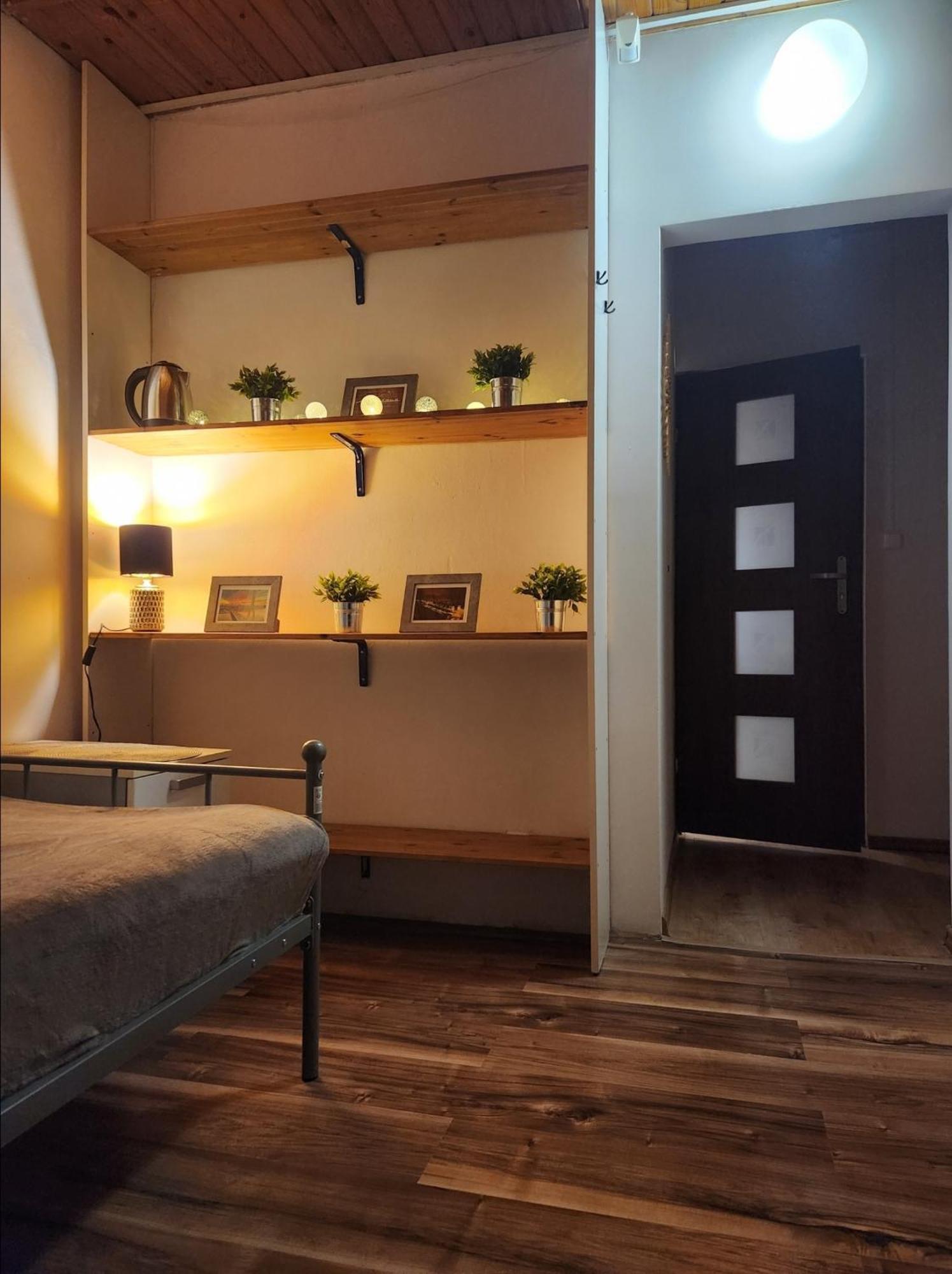 Pod Czapla Hostel Warsaw Ngoại thất bức ảnh