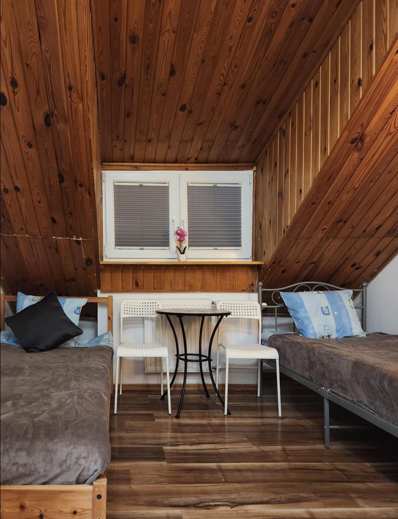 Pod Czapla Hostel Warsaw Ngoại thất bức ảnh