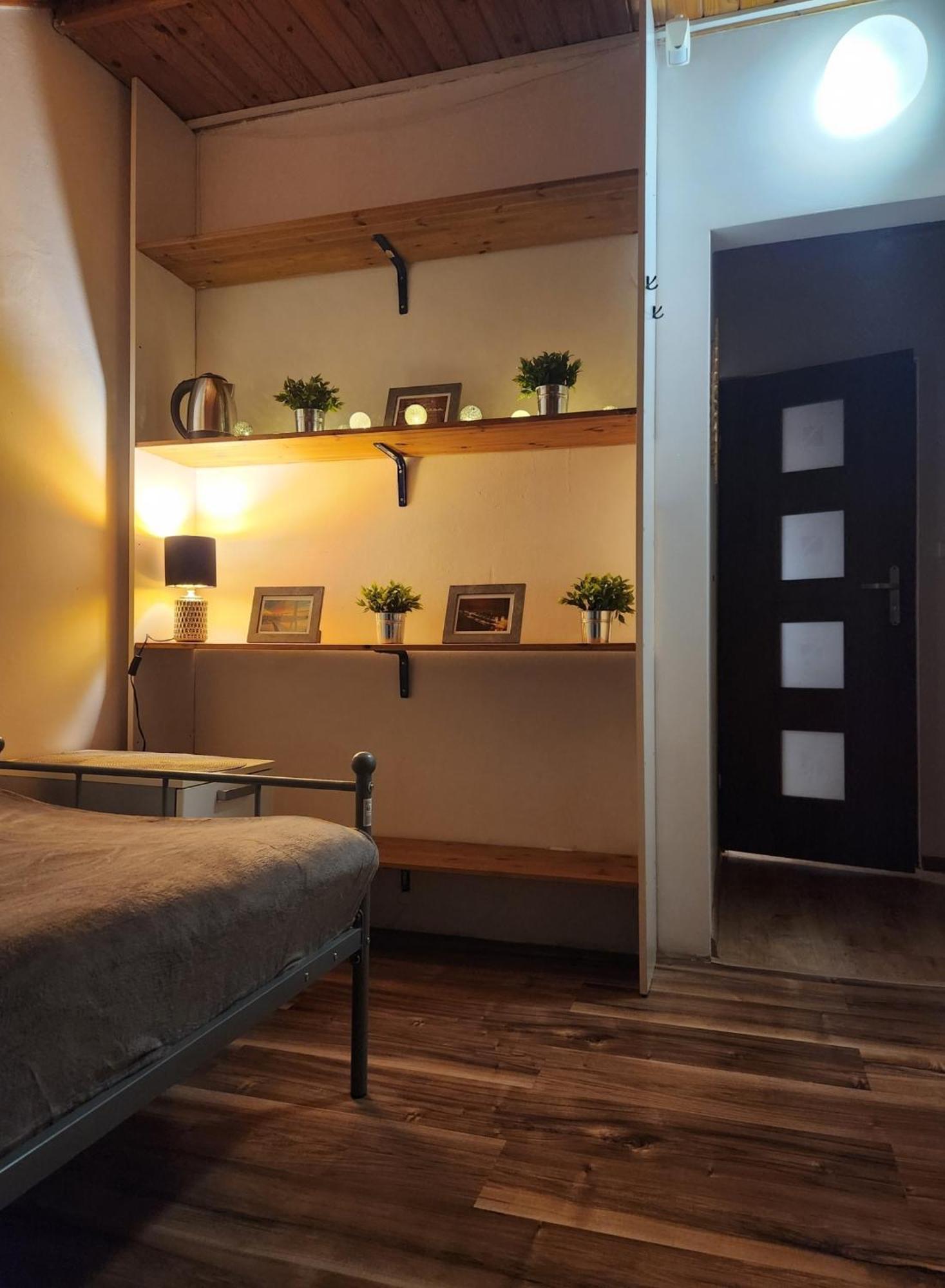 Pod Czapla Hostel Warsaw Ngoại thất bức ảnh